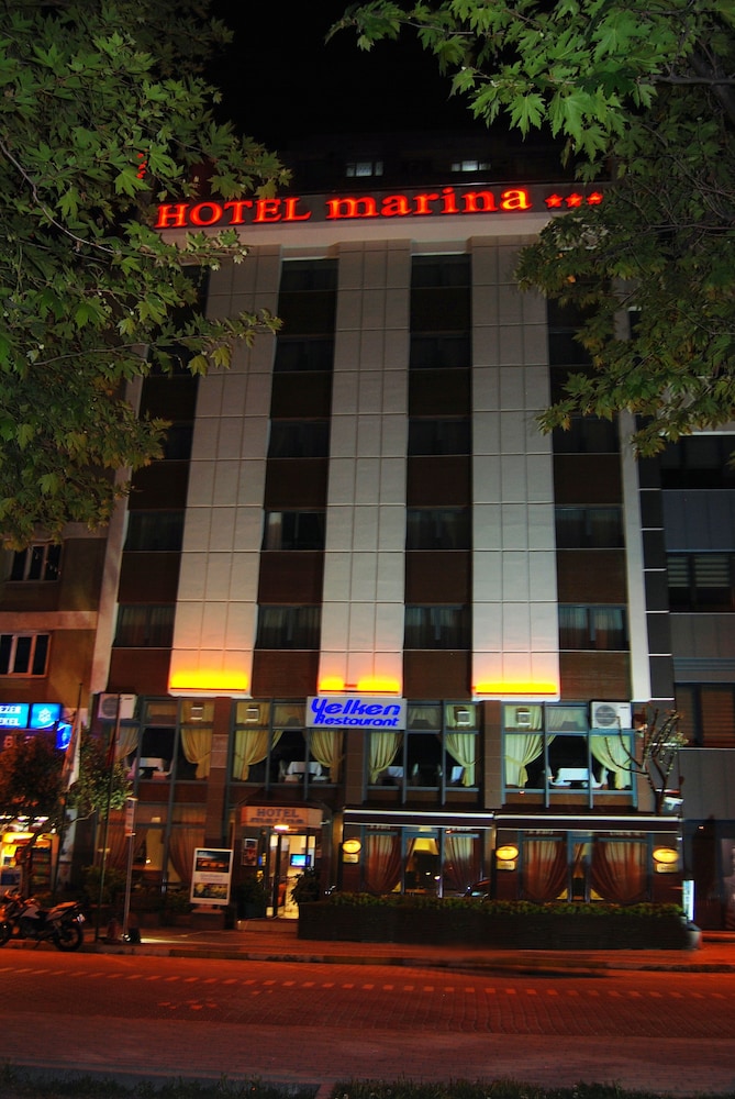 hotel villa marina