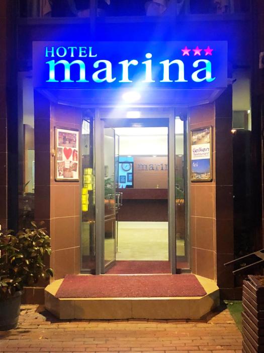 hotel villa marina