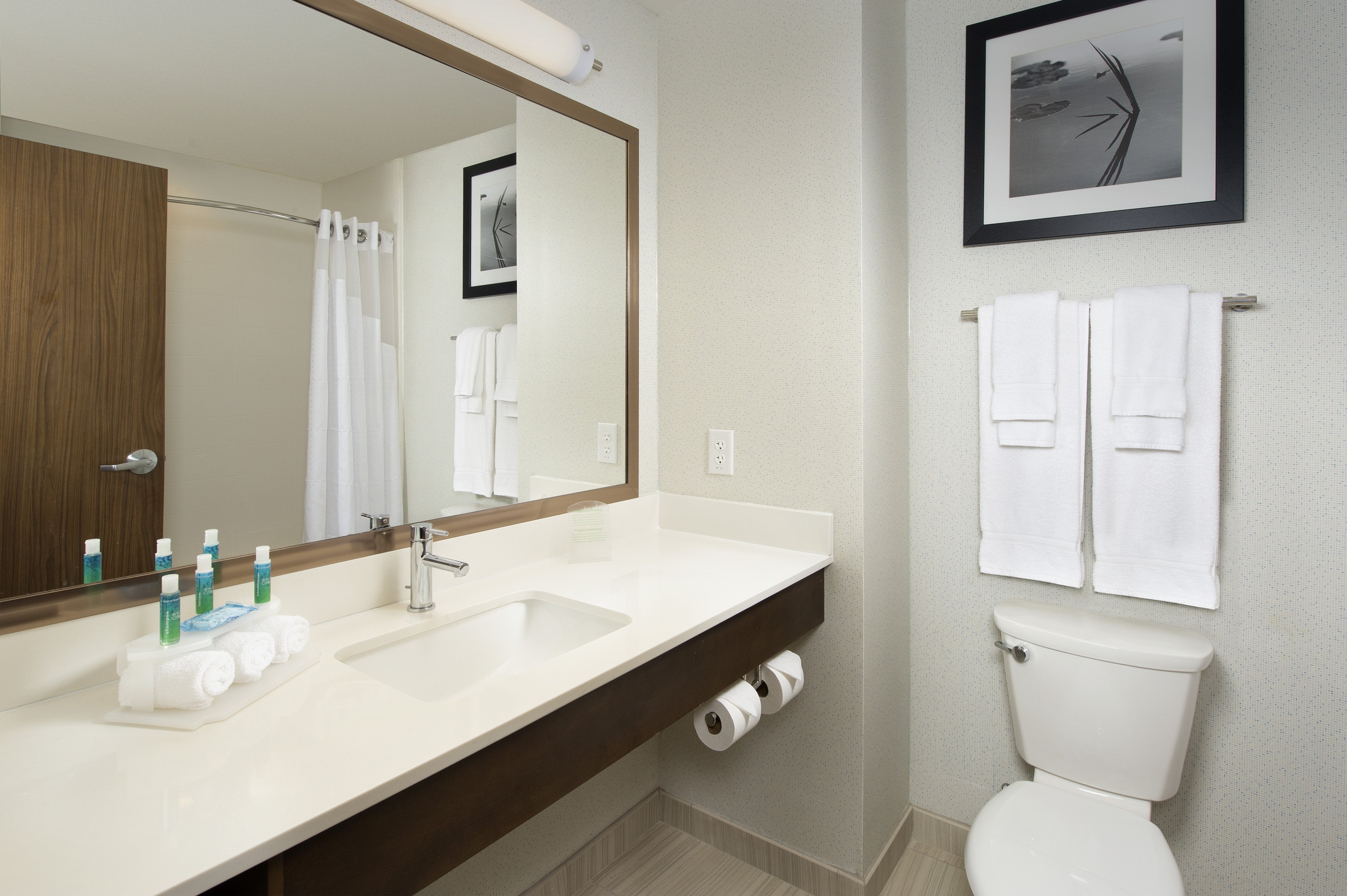 holiday inn express and suites bay city by ihg
