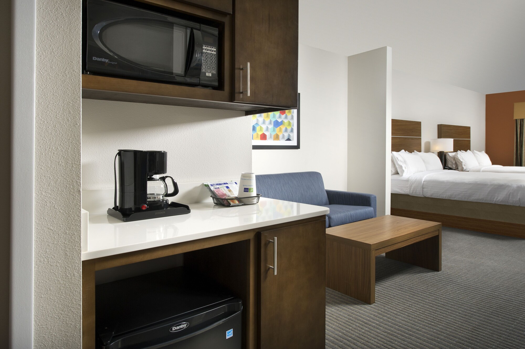 holiday inn express and suites bay city by ihg