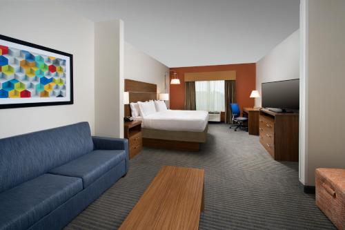 holiday inn express and suites bay city by ihg
