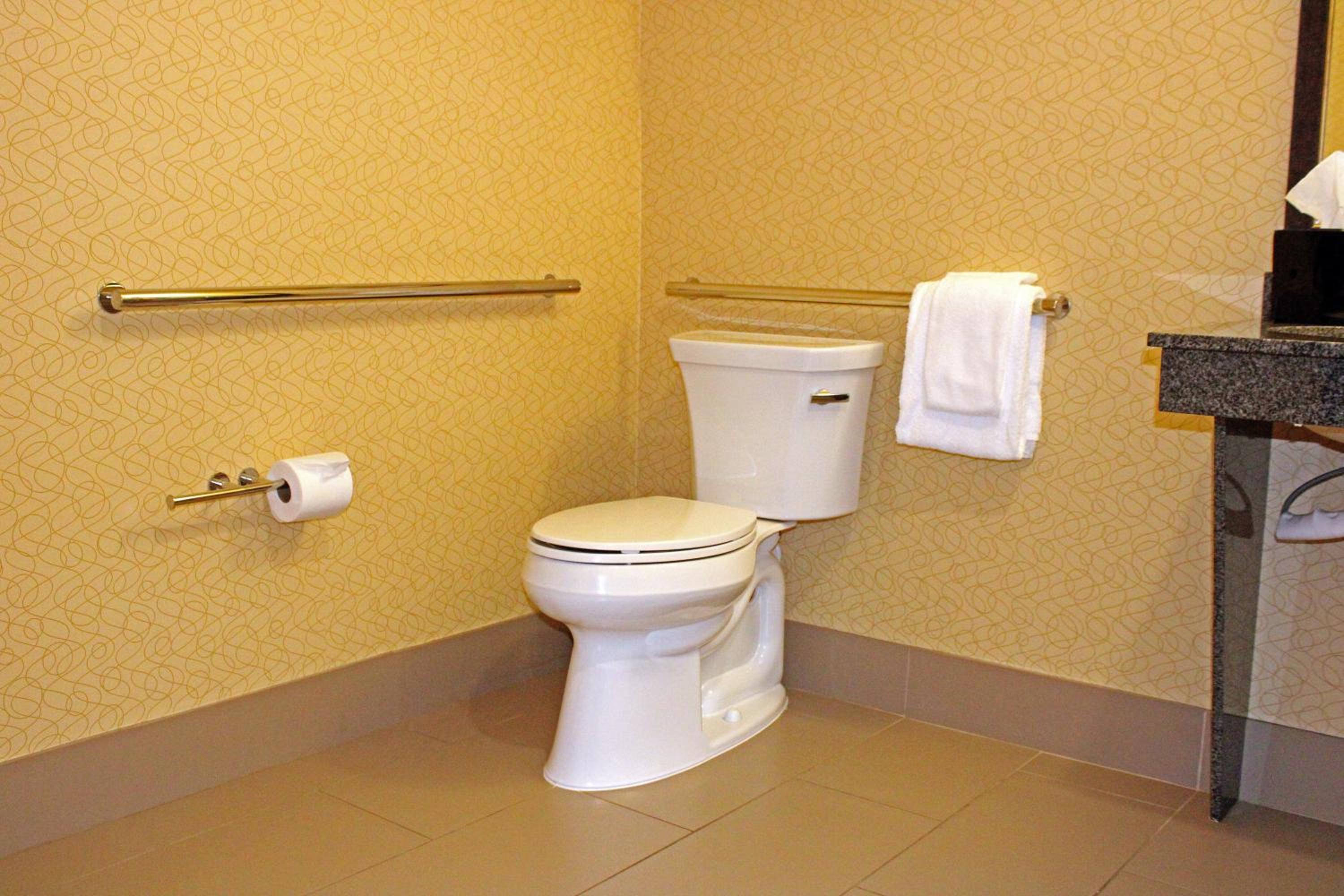 holiday inn express and suites bakersfield airport by ihg