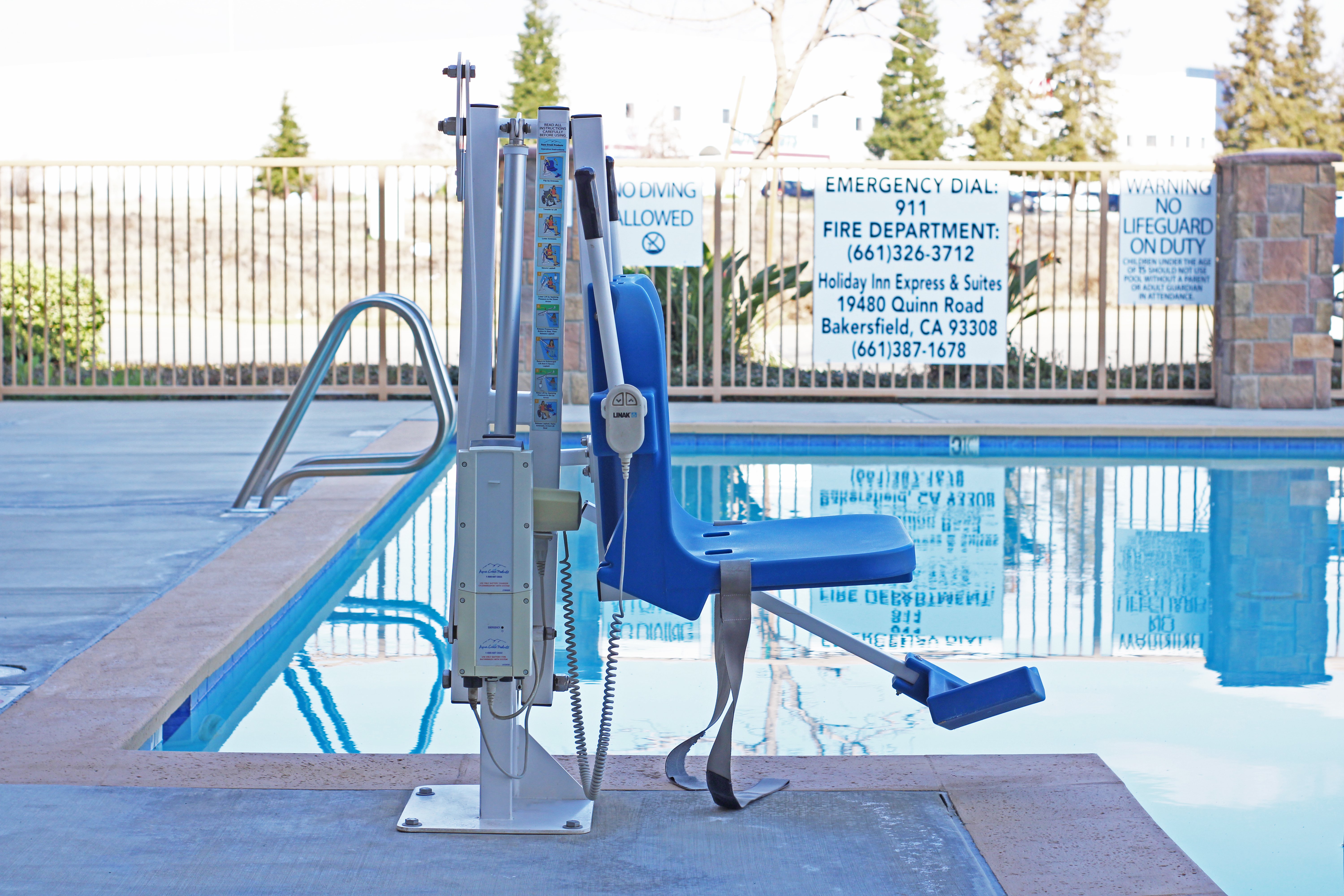 holiday inn express and suites bakersfield airport by ihg