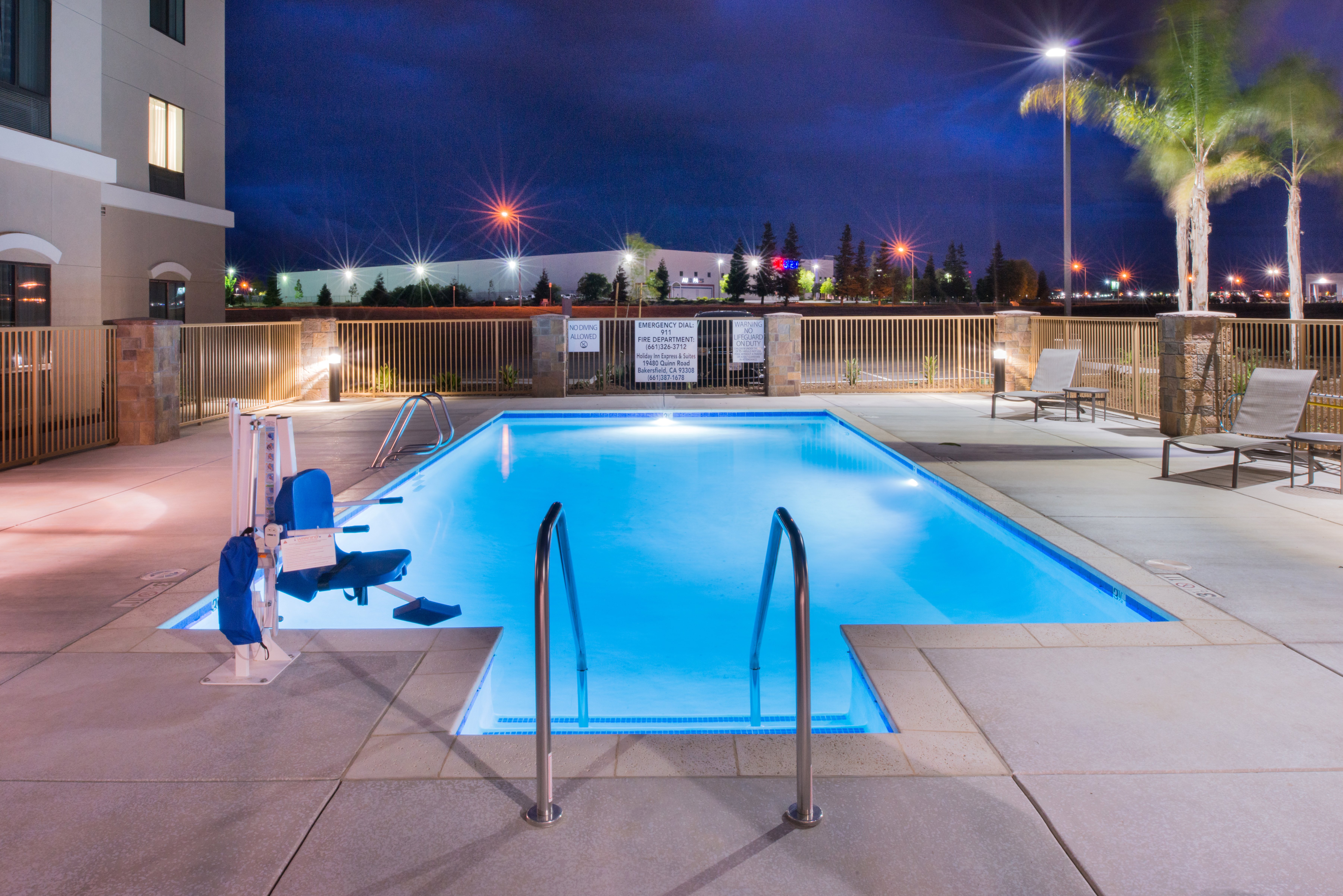 holiday inn express and suites bakersfield airport by ihg