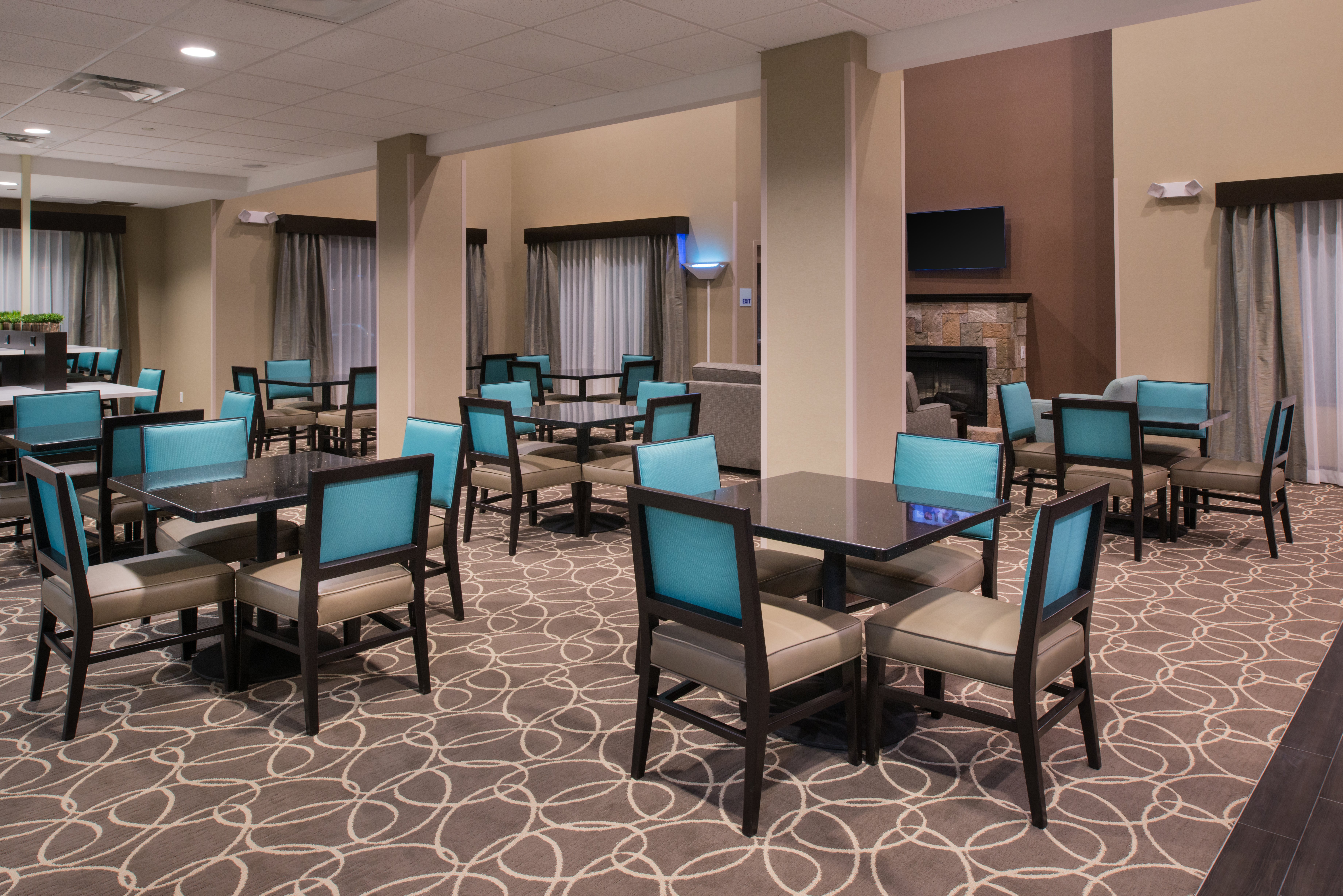 holiday inn express and suites bakersfield airport by ihg