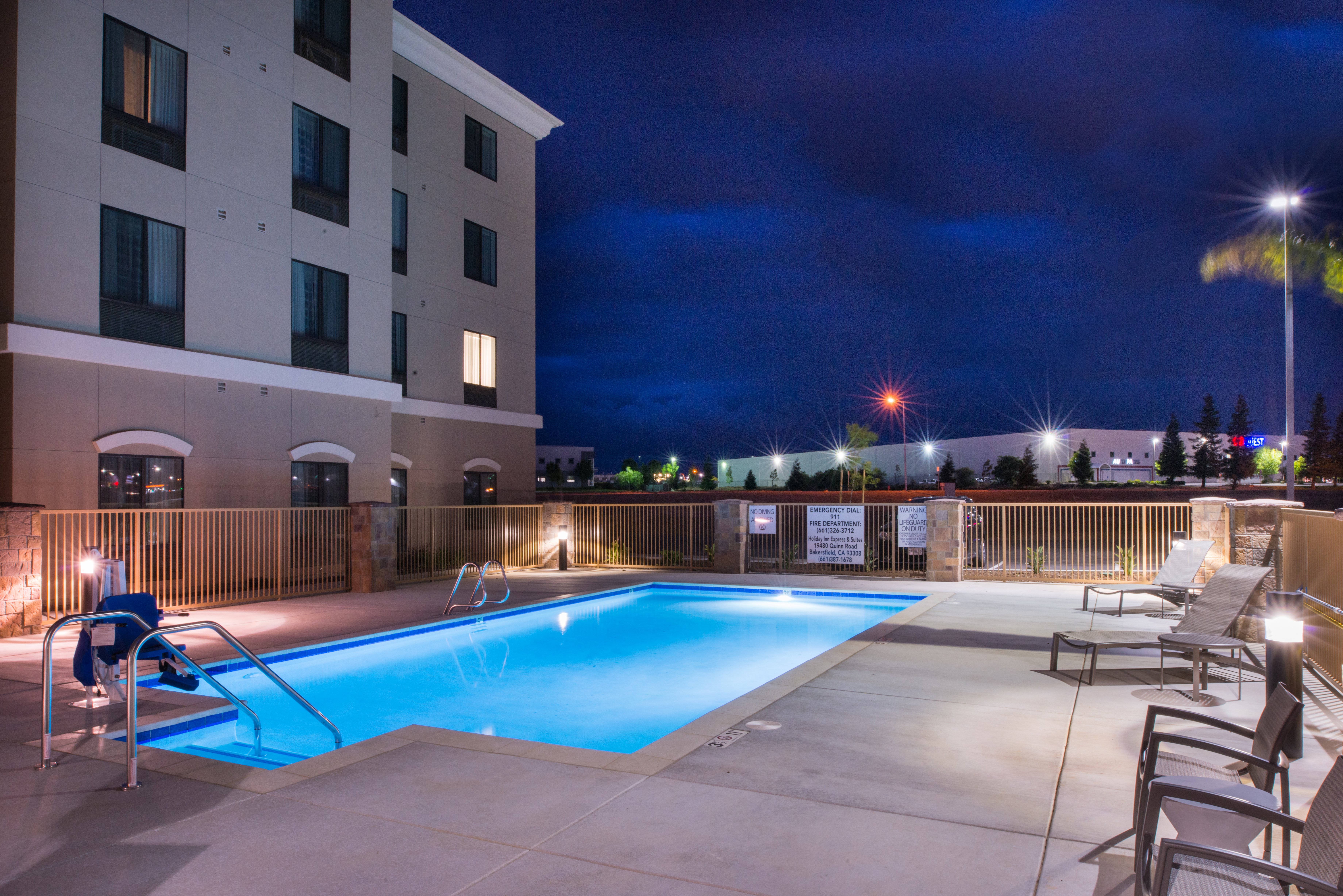 holiday inn express and suites bakersfield airport by ihg