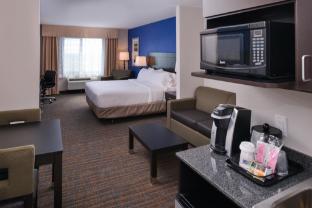holiday inn express and suites bakersfield airport by ihg