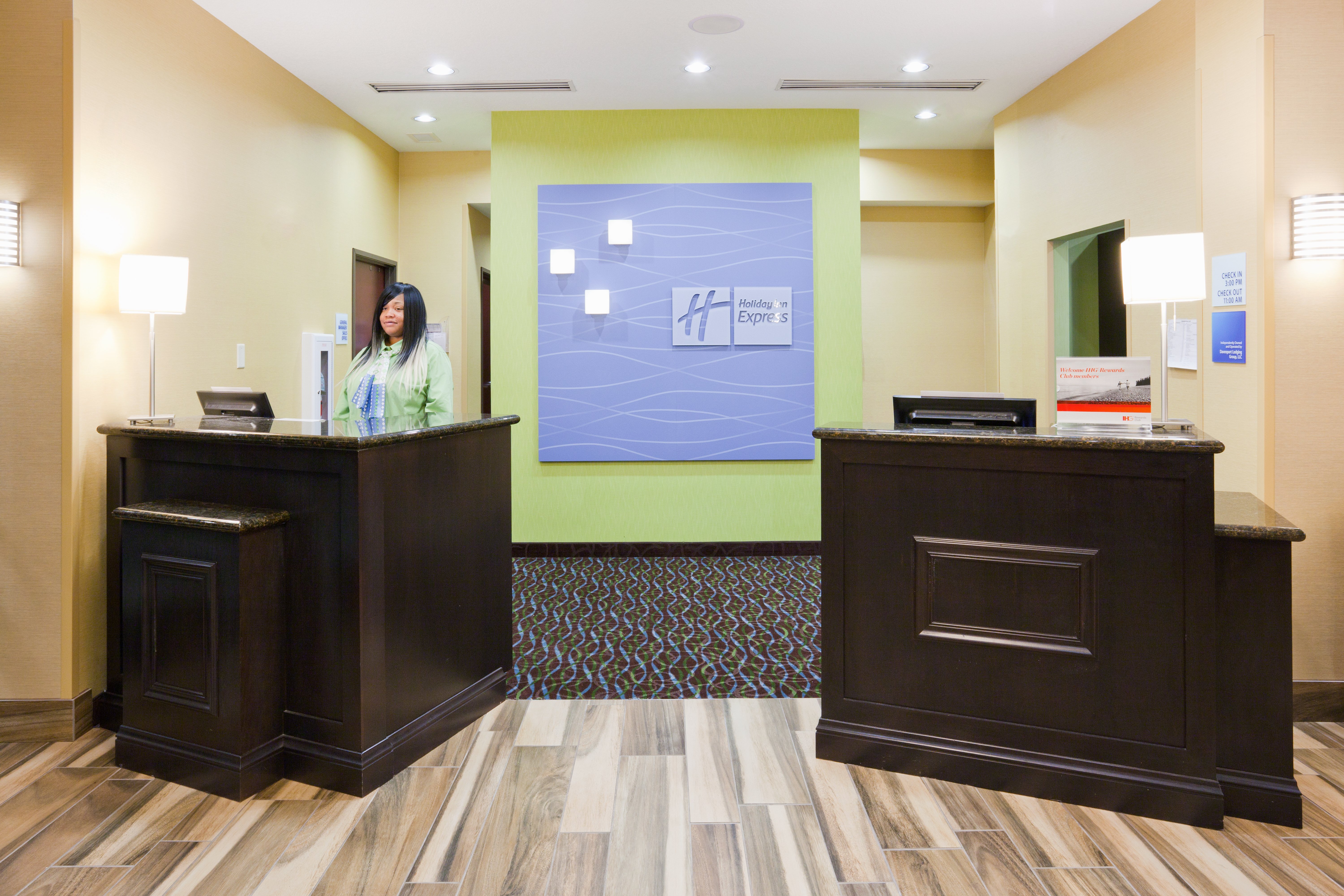 holiday inn express and suites davenport by ihg