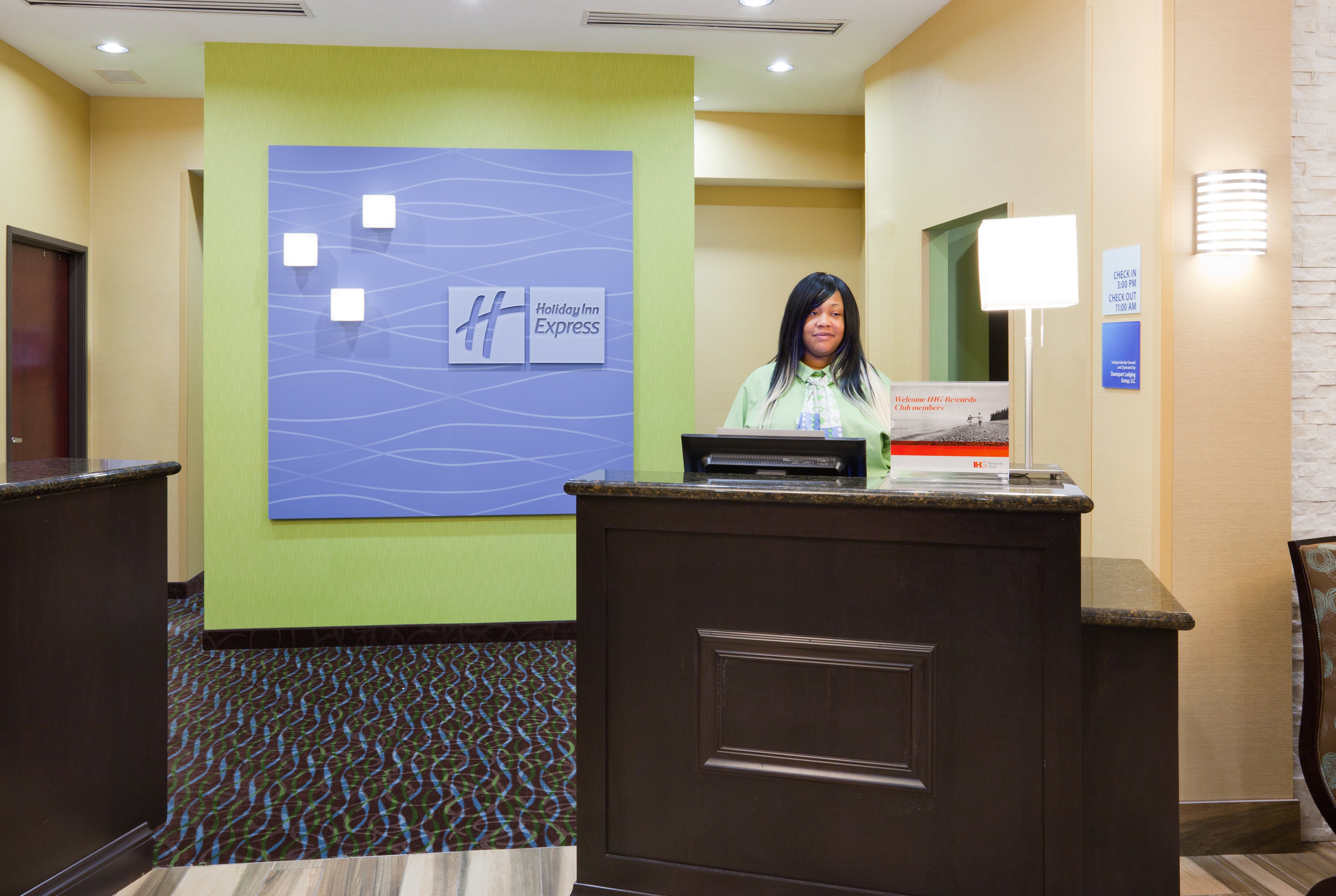 holiday inn express and suites davenport by ihg