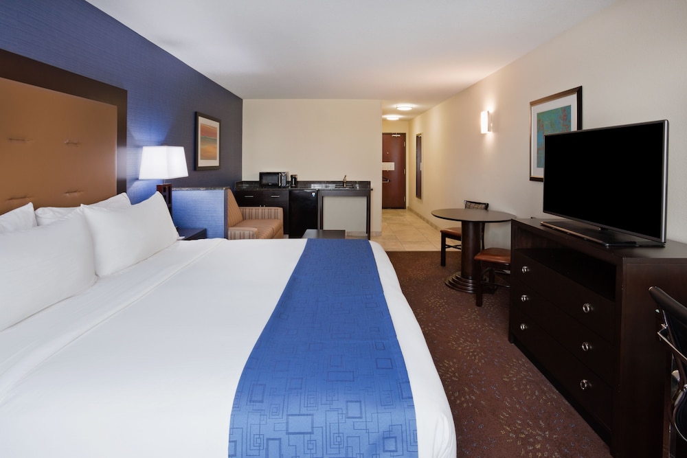 holiday inn express and suites davenport by ihg