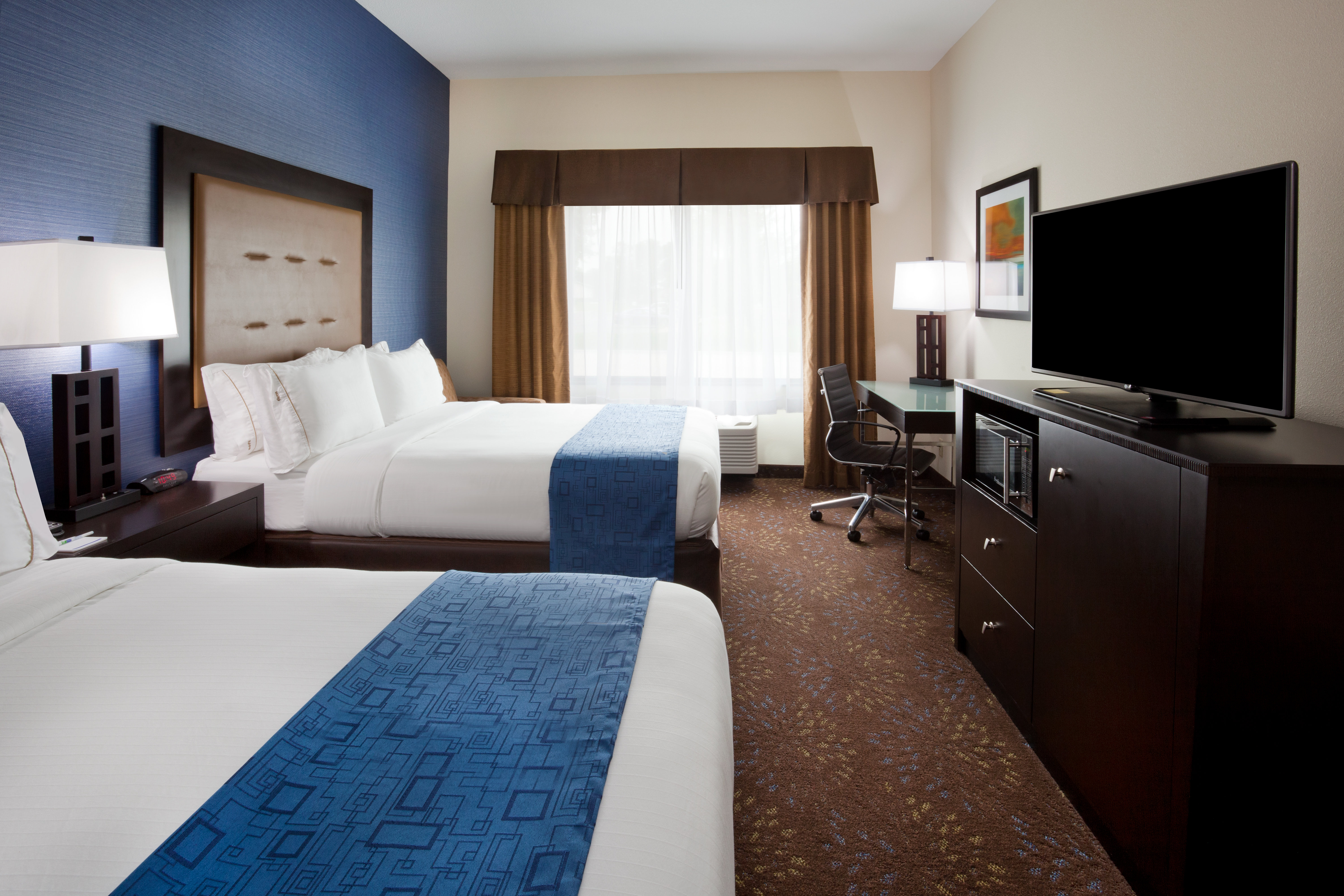 holiday inn express and suites davenport by ihg