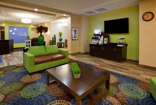 holiday inn express and suites davenport by ihg