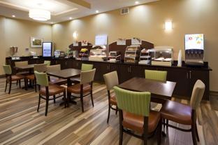 holiday inn express and suites davenport by ihg