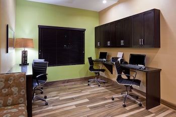 holiday inn express and suites davenport by ihg
