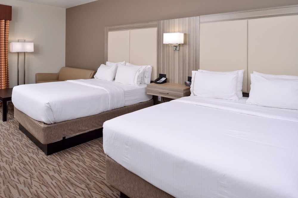 holiday inn express and suites williams by ihg