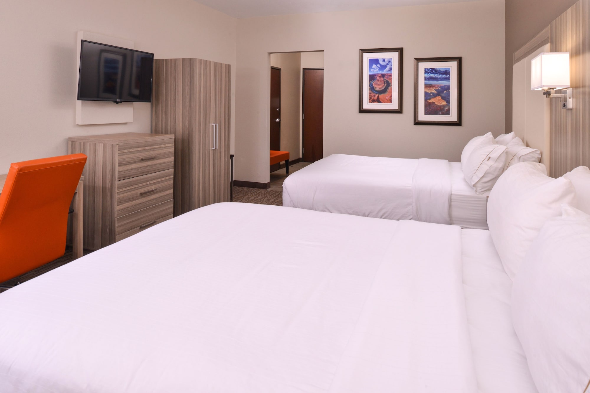 holiday inn express and suites williams by ihg