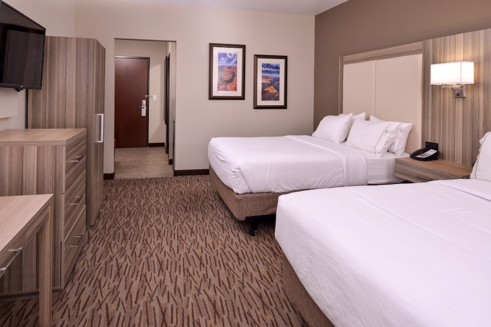 holiday inn express and suites williams by ihg