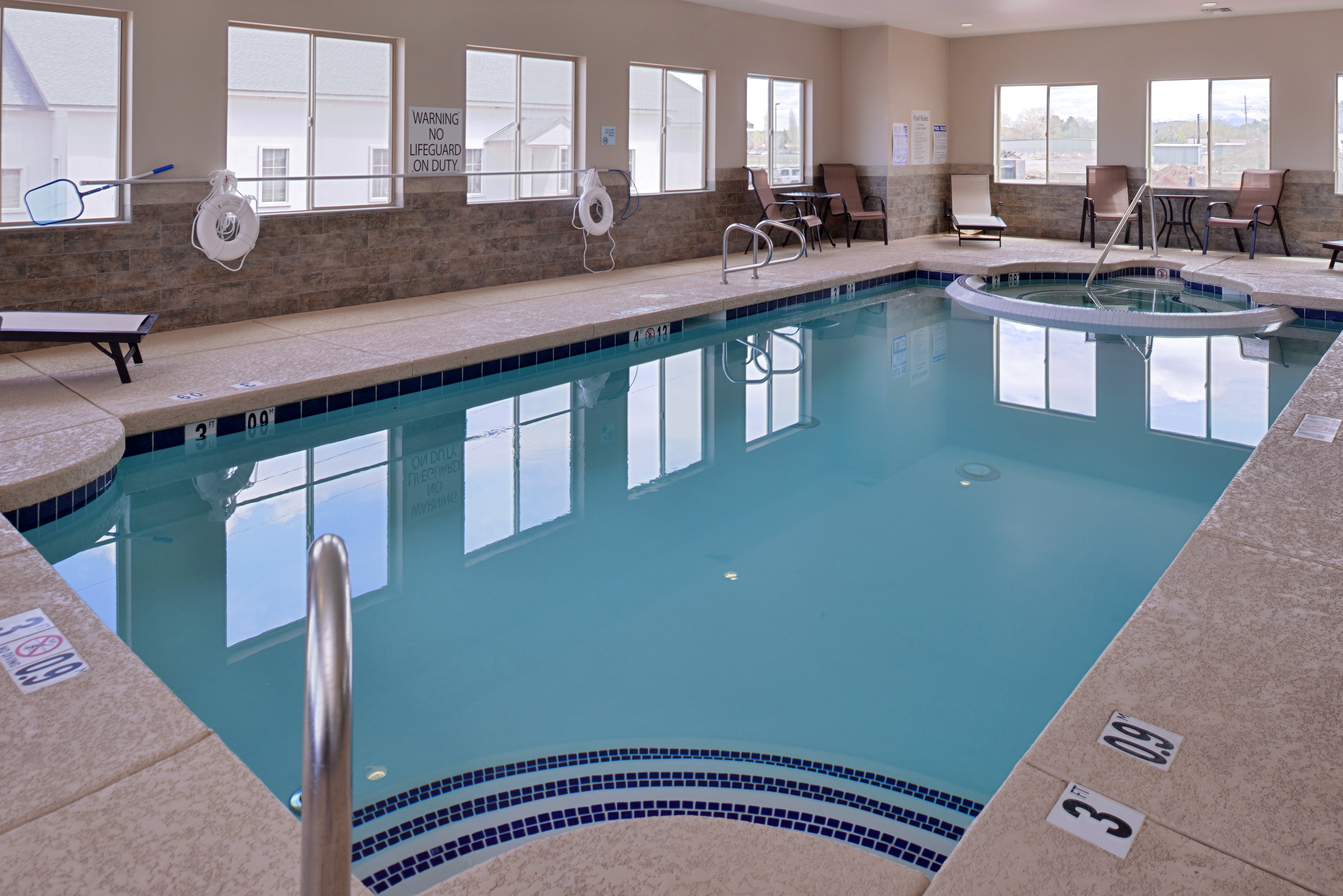 holiday inn express and suites williams by ihg