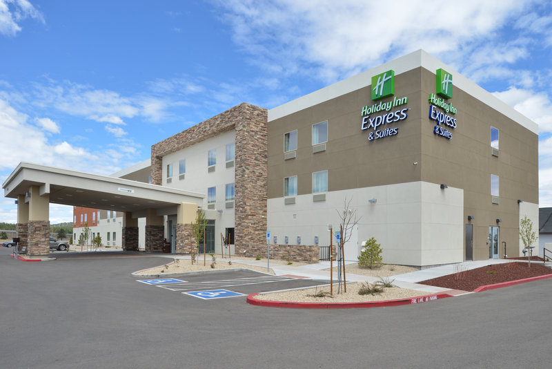 holiday inn express and suites williams by ihg