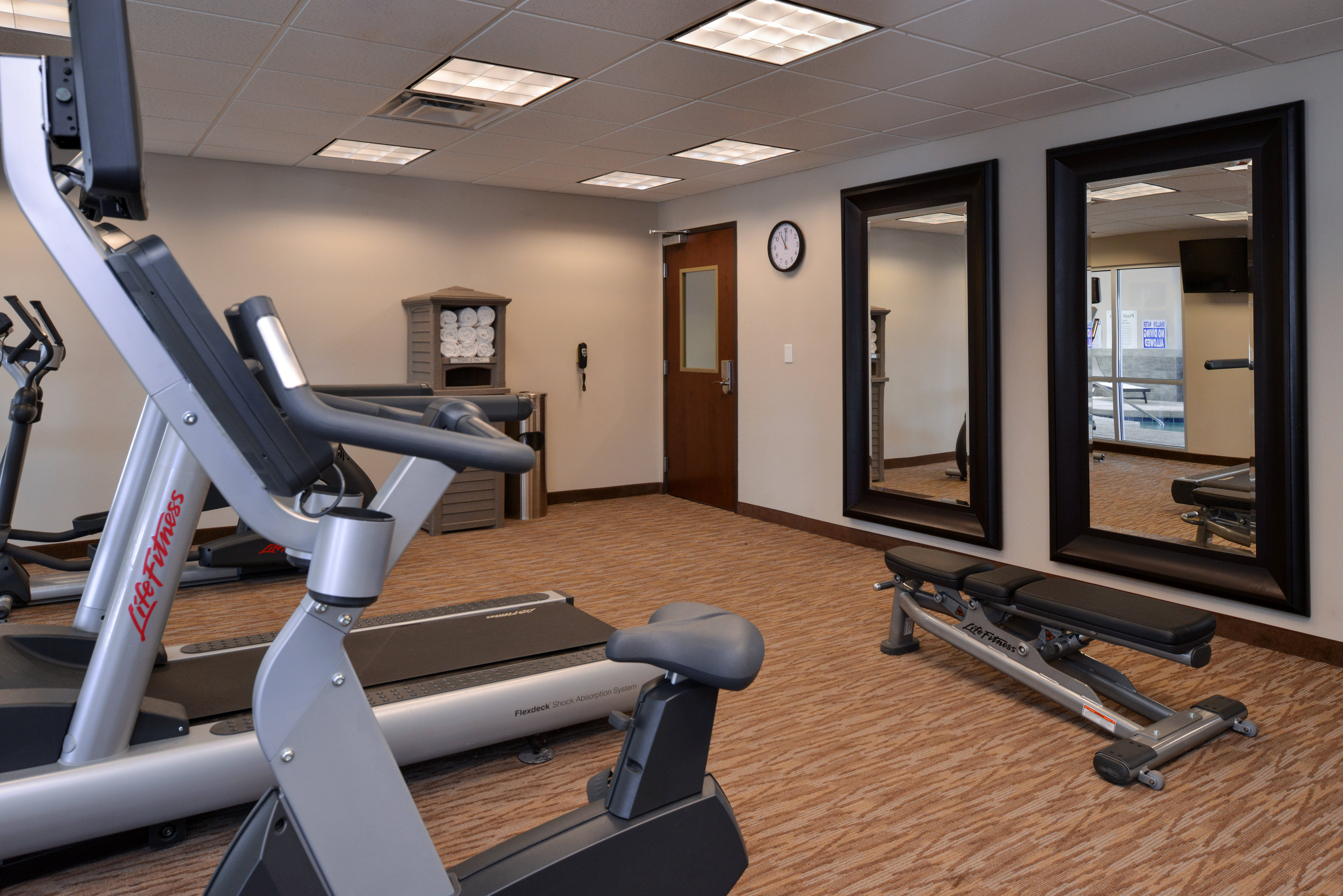 holiday inn express and suites williams by ihg