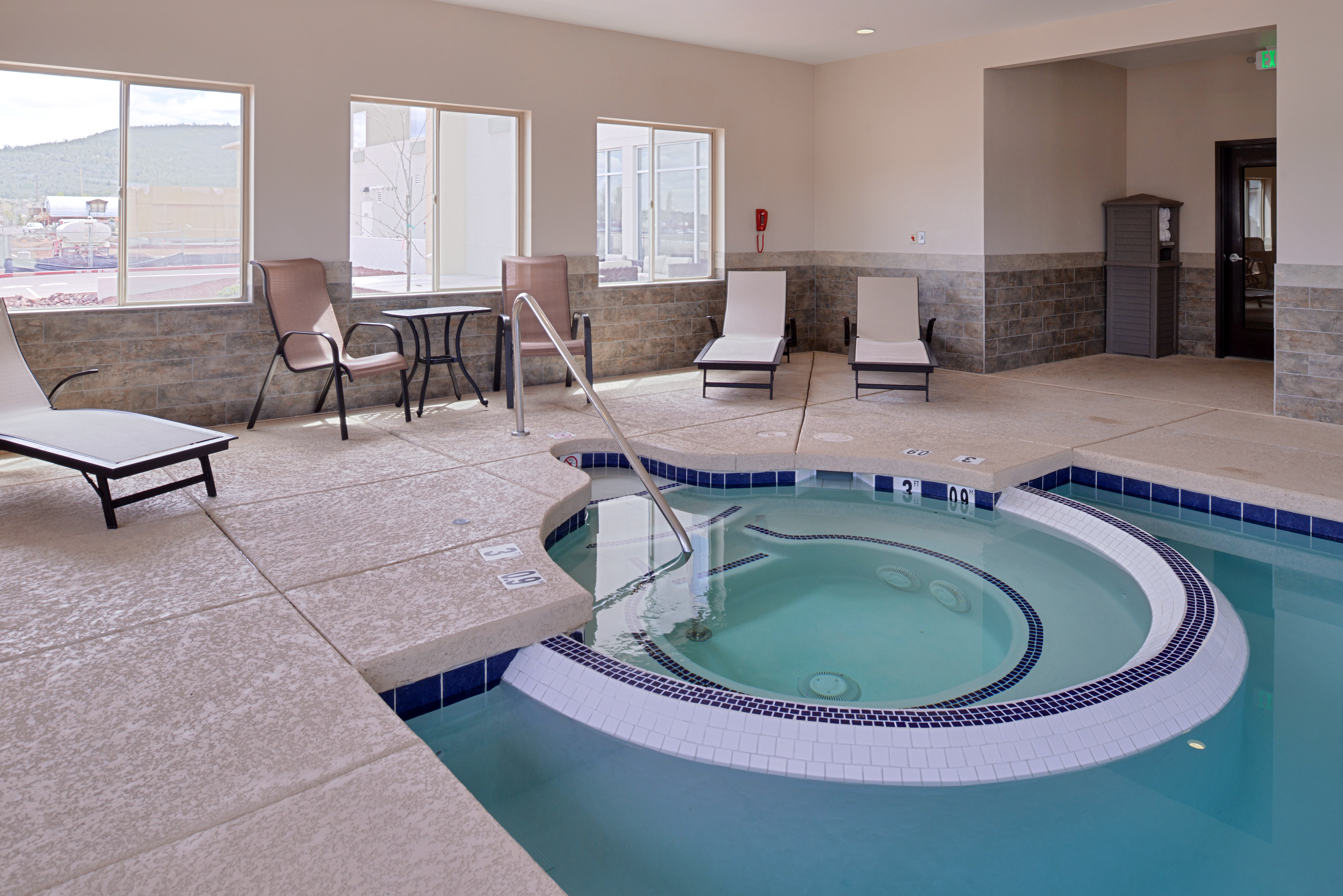 holiday inn express and suites williams by ihg