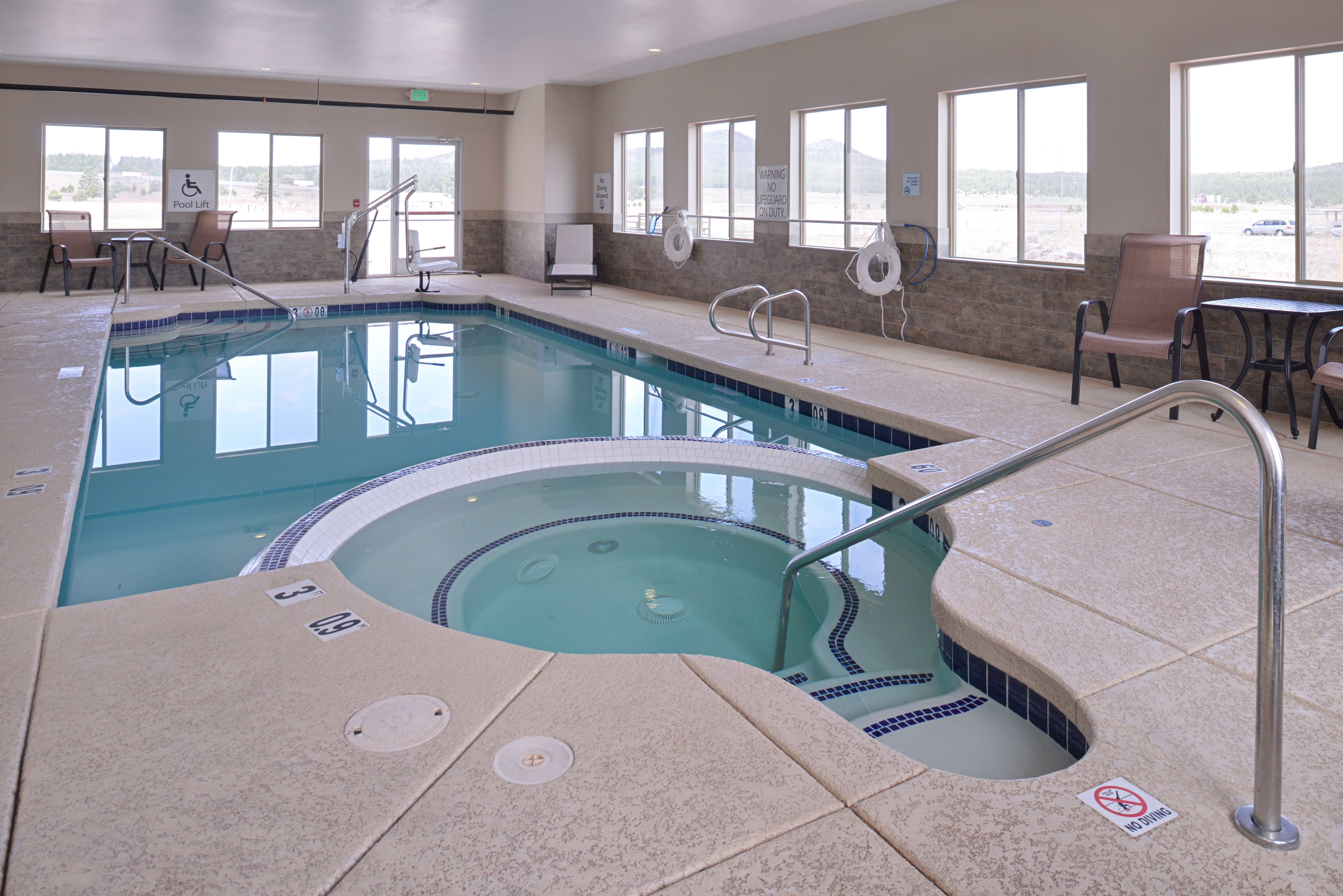 holiday inn express and suites williams by ihg
