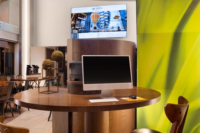even hotel new york times square south by ihg