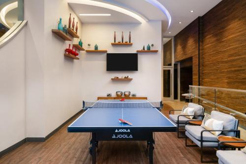 even hotel new york times square south by ihg