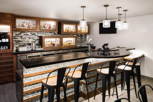 even hotel new york times square south by ihg