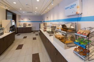 holiday inn express and suites port huron by ihg