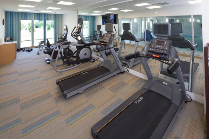 holiday inn express and suites port huron by ihg
