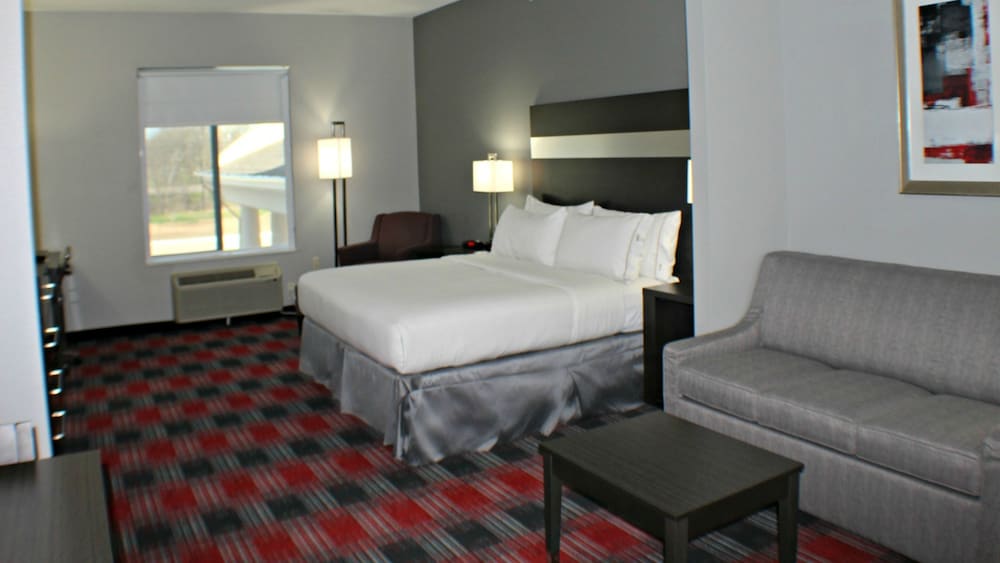 holiday inn express and suites bonham by ihg