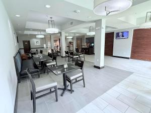 holiday inn express and suites bonham by ihg