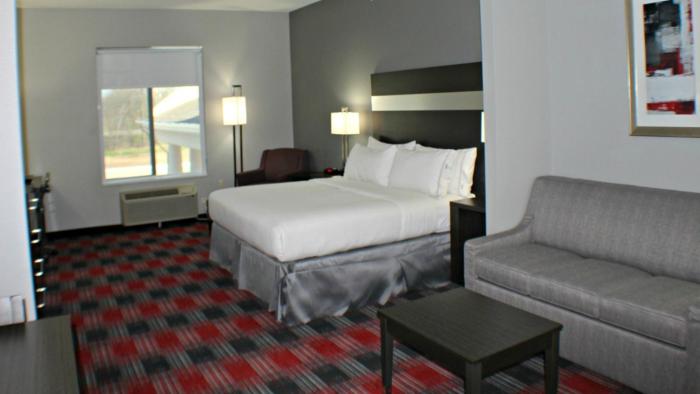 holiday inn express and suites bonham by ihg