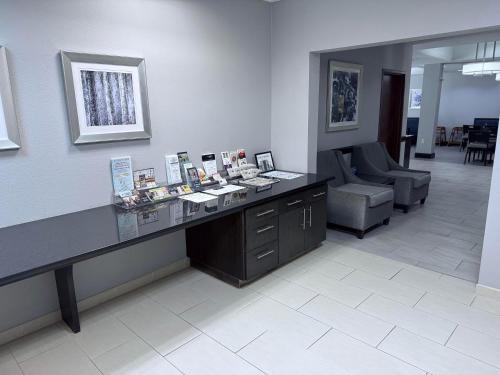 holiday inn express and suites bonham by ihg