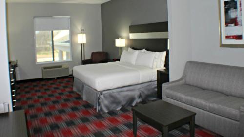 holiday inn express and suites bonham by ihg