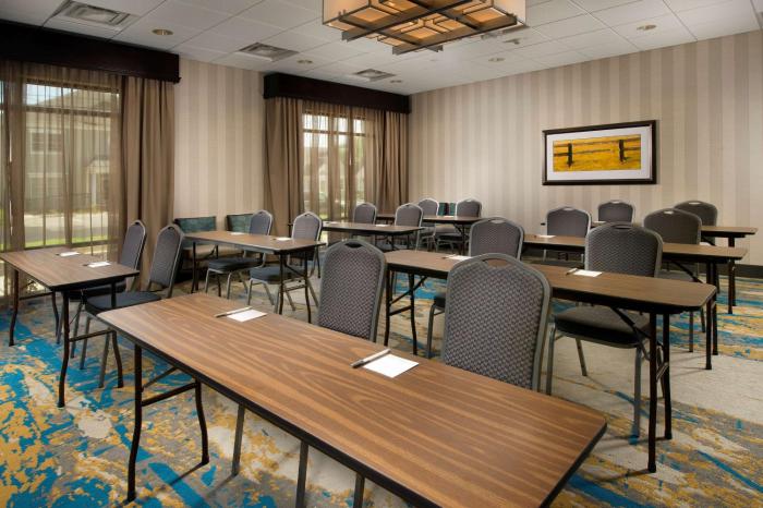 hampton inn and suites baltimore north timonium