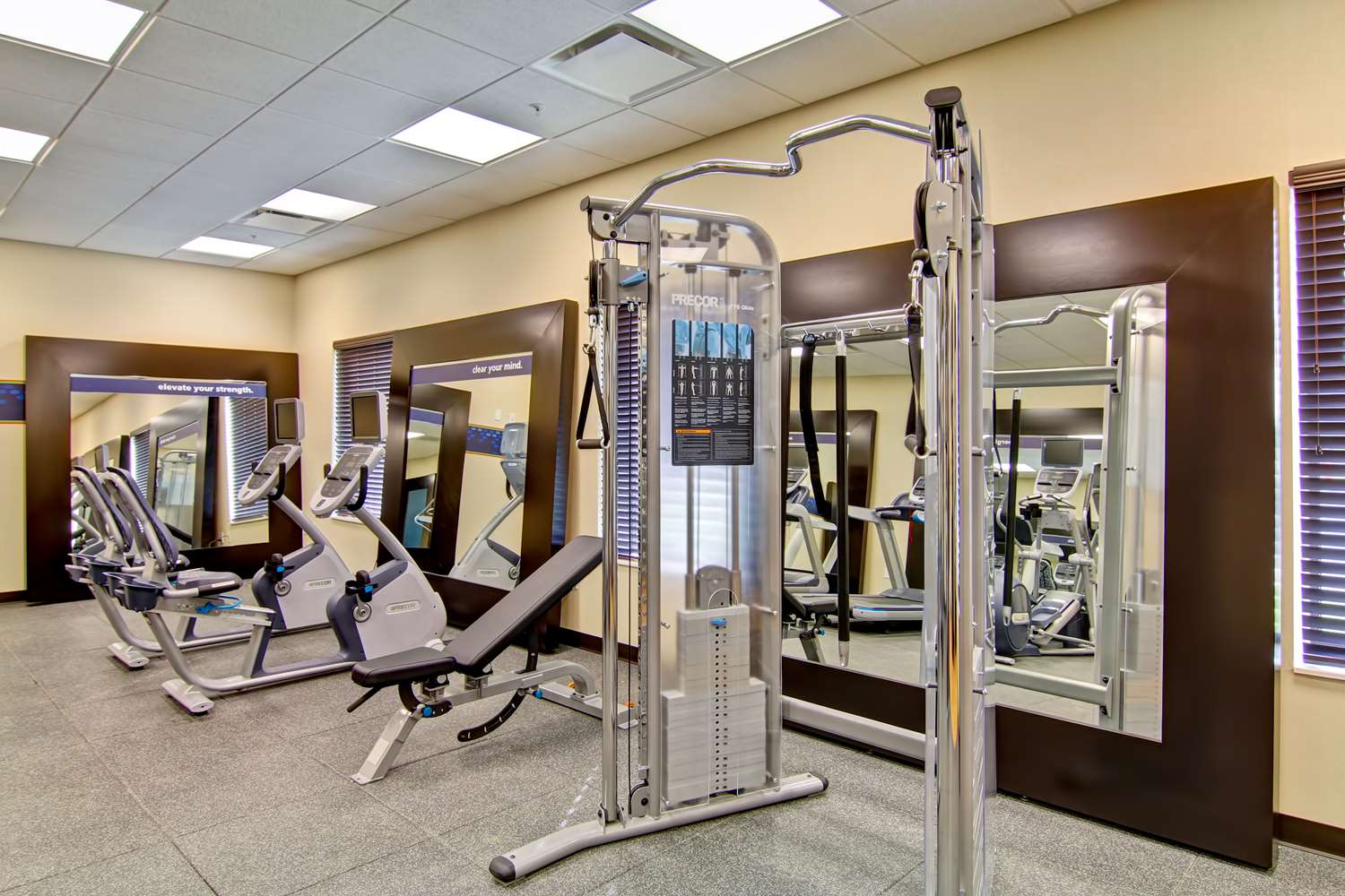 hampton inn and suites detroit troy