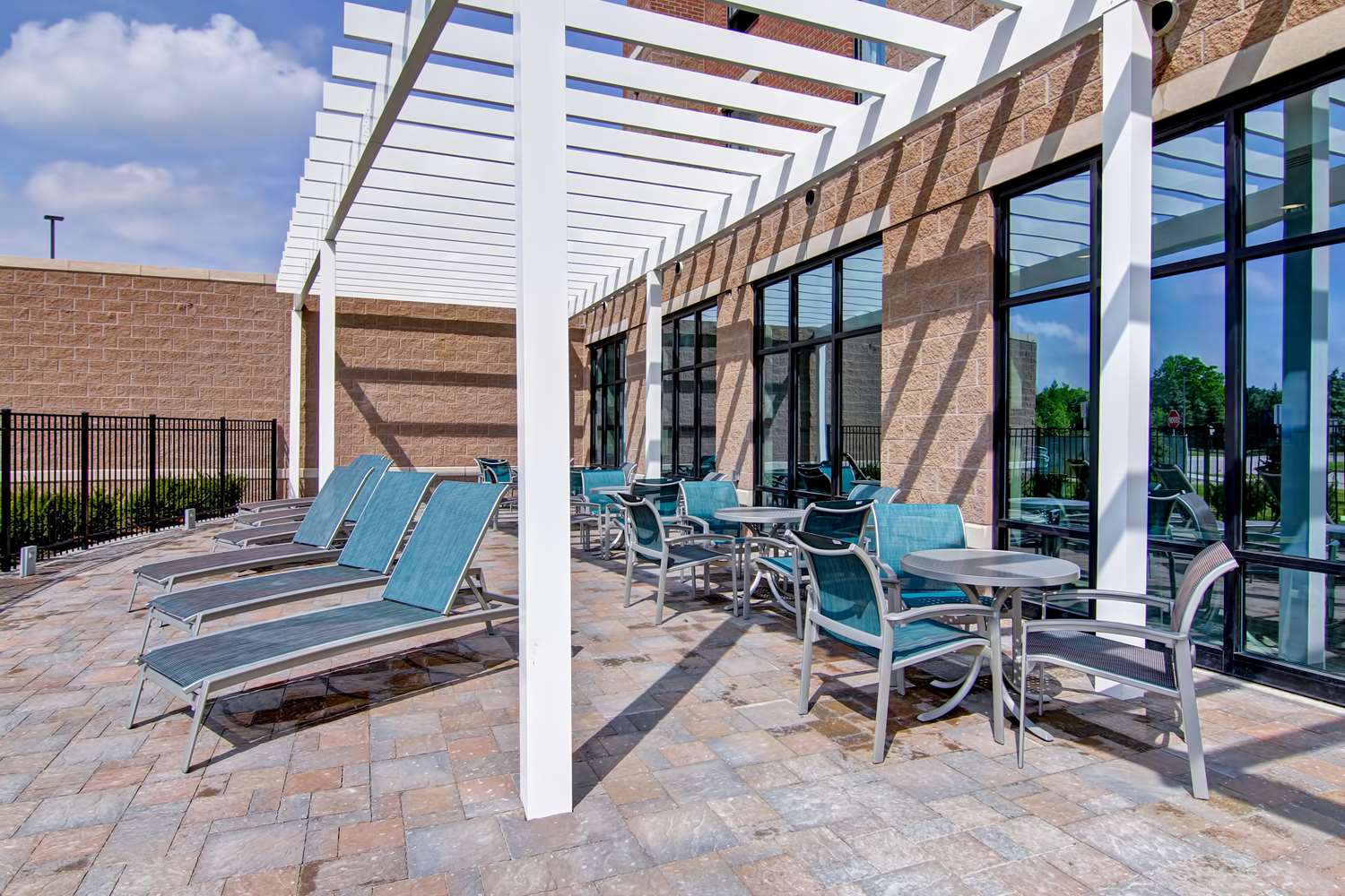 hampton inn and suites detroit troy