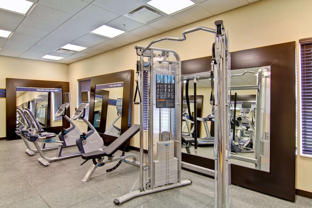 hampton inn and suites detroit troy