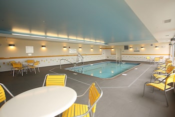 fairfield inn and suites east grand forks