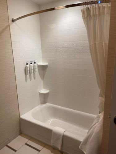 fairfield inn and suites east grand forks
