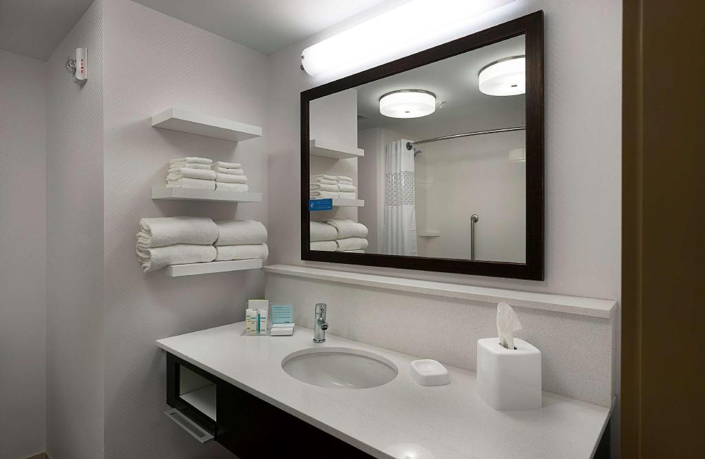 hampton inn and suites fort mill