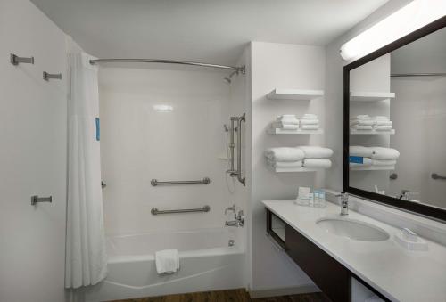 hampton inn and suites fort mill