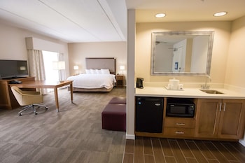 hampton inn and suites pittsburgh harmarville