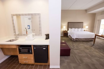 hampton inn and suites pittsburgh harmarville