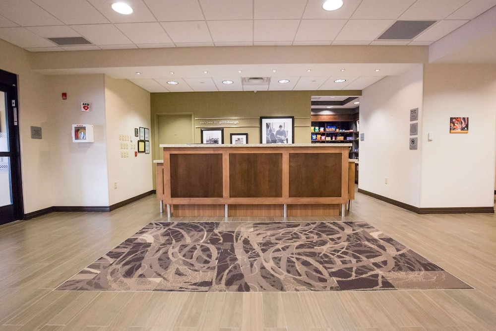 Hampton Inn & Suites Pittsburgh/Harmarville,Harmar Township>>Allegheny County,3 star