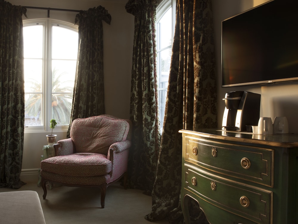 enchante boutique hotel