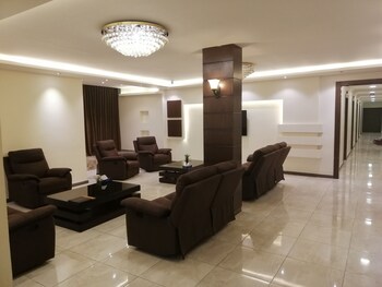 seven days hotel