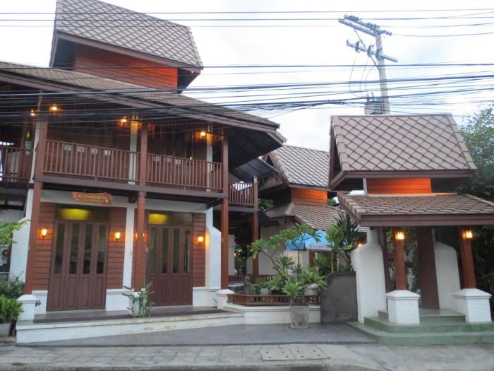baanlek home stay